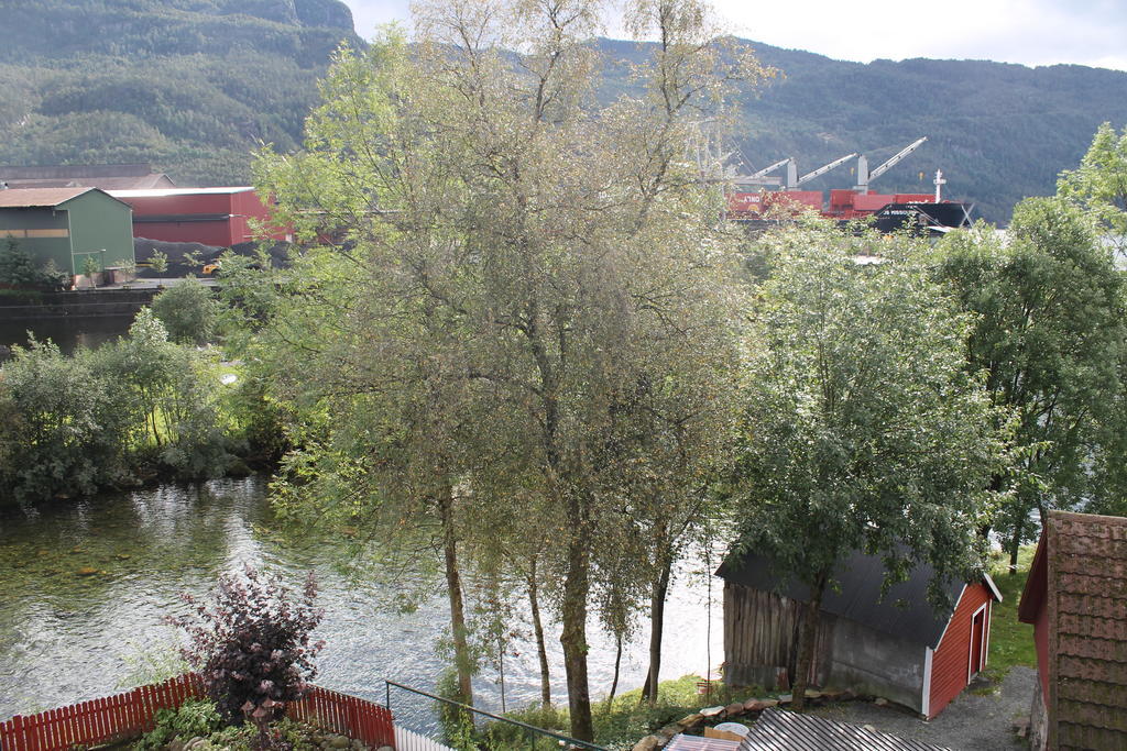 Klover Hotel Sauda Dış mekan fotoğraf